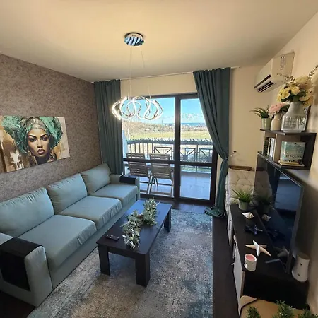 Sweet View Pool Escape 빌라 네세부르