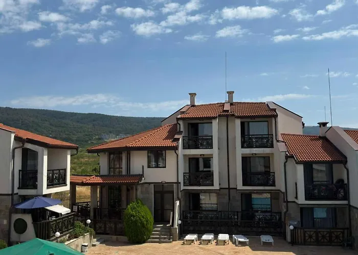 Sweet View Pool Escape Villa *